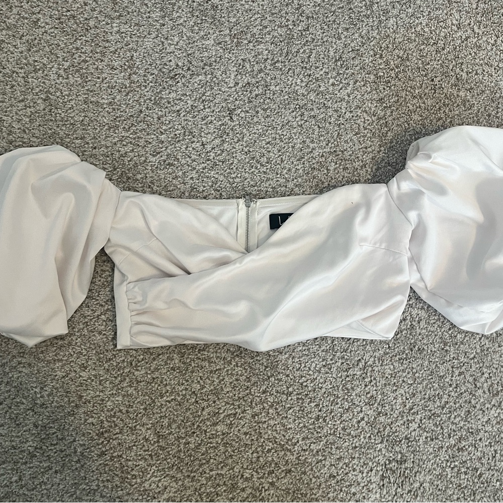 Lulu's White Puff Sleeve Crop Top